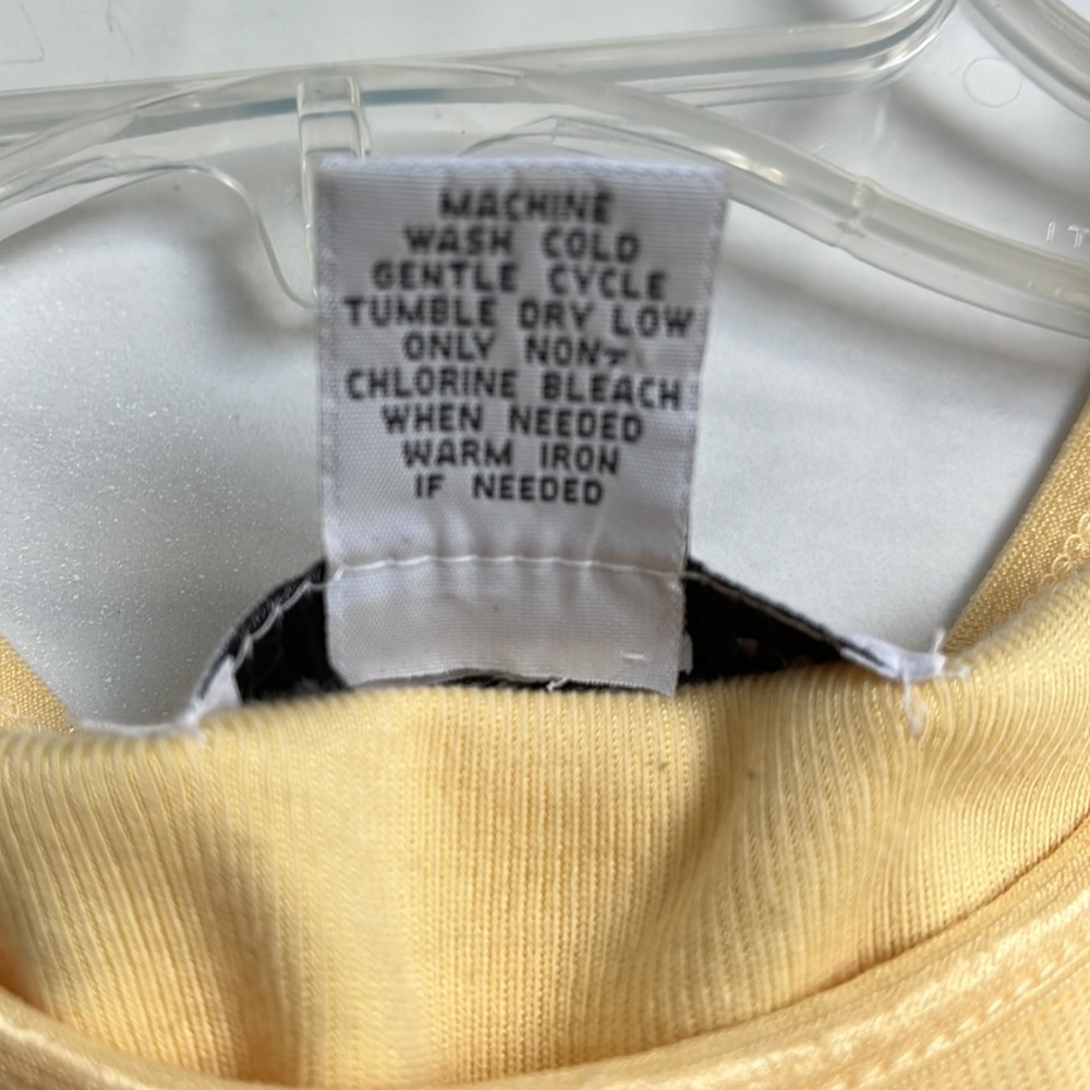Croft and Barrow yellow sleeveless top - Picture 4 of 4